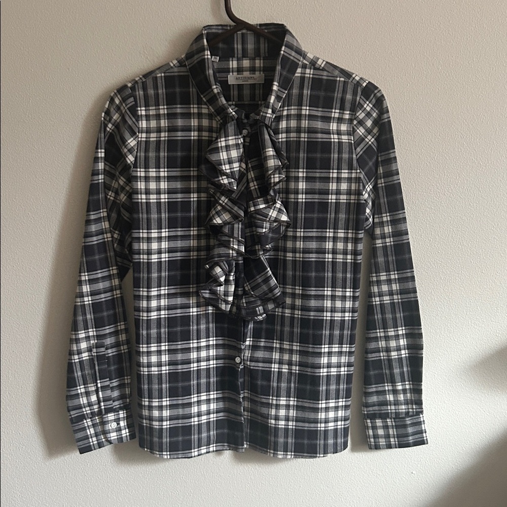 Artigiano Women's  Black/White Plaid Ruffle Placket Button Down Blouse. 38